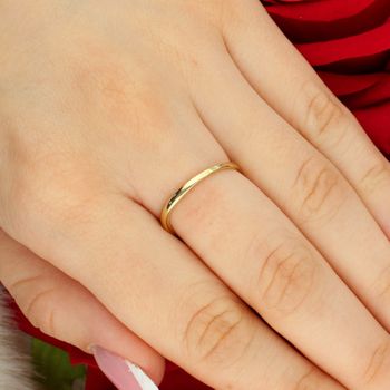 Złoty pierścionek damski 375 przeplatany z cyrkoniami – biało-żółte złoto tył.jpg